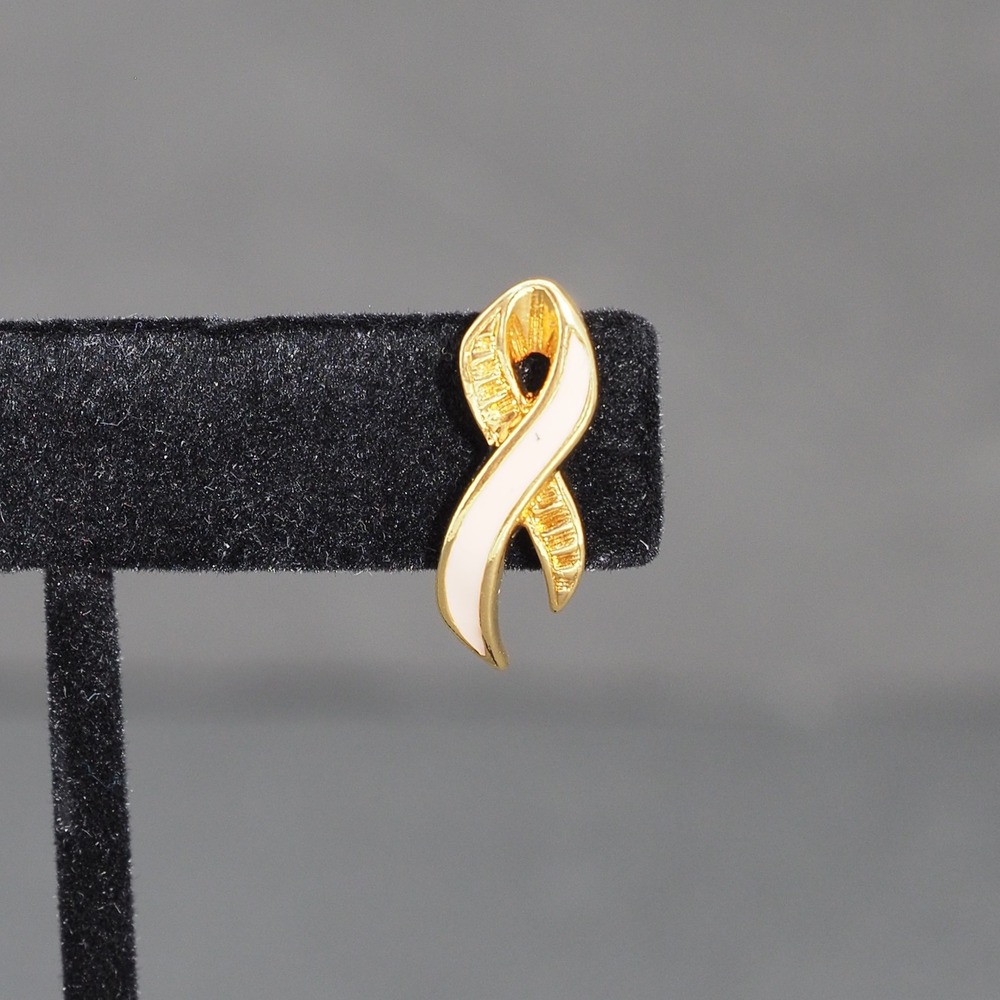 Avon Pink Ribbon Breast Cancer Awareness Pin Brooch Gold Tone Enamel Vintage